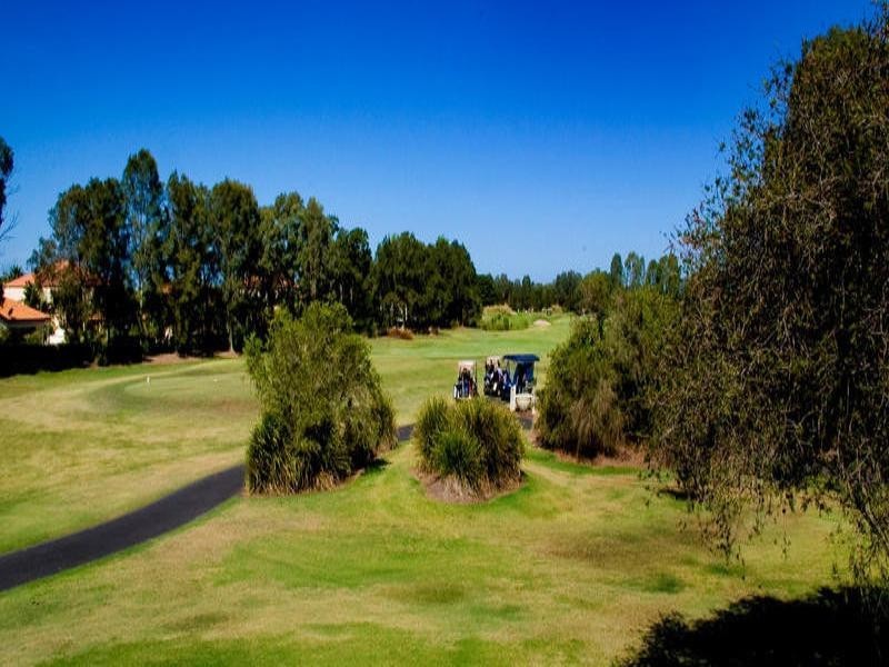 3183 Riverleigh Drive, Hope Island QLD 4212