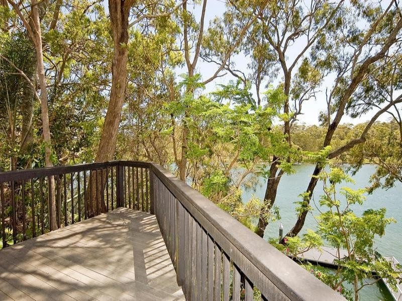42 Chindrina Street, Hope Island QLD 4212