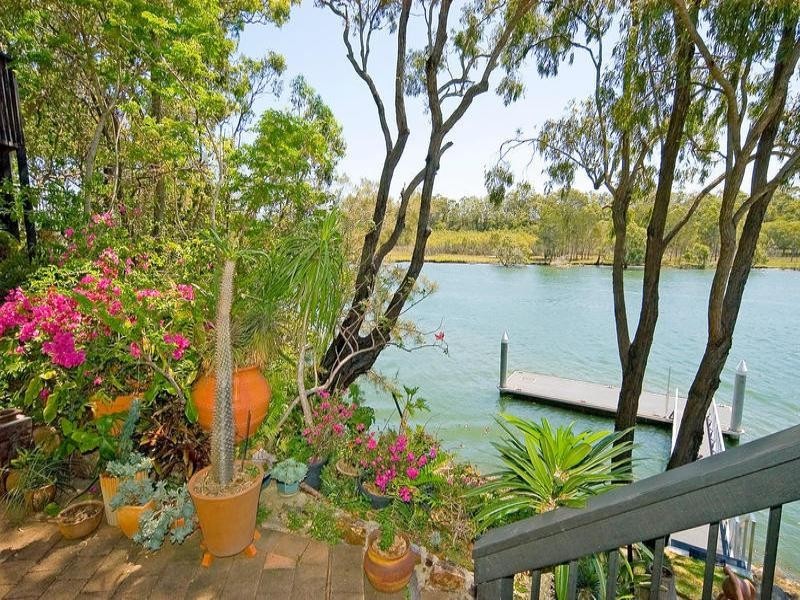 42 Chindrina Street, Hope Island QLD 4212