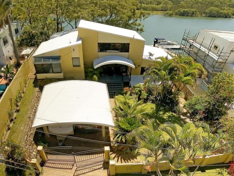 42 Chindrina Street, Hope Island QLD 4212