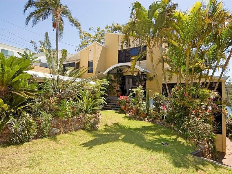 42 Chindrina Street, Hope Island QLD 4212