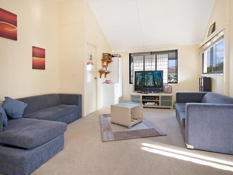 7 Violet Street, Wynnum QLD 4178