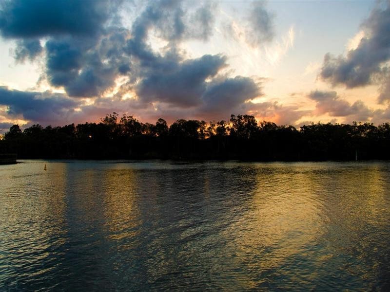 1674 Riverdale Drive, Hope Island QLD 4212