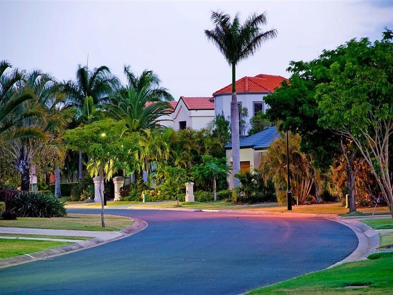 1674 Riverdale Drive, Hope Island QLD 4212