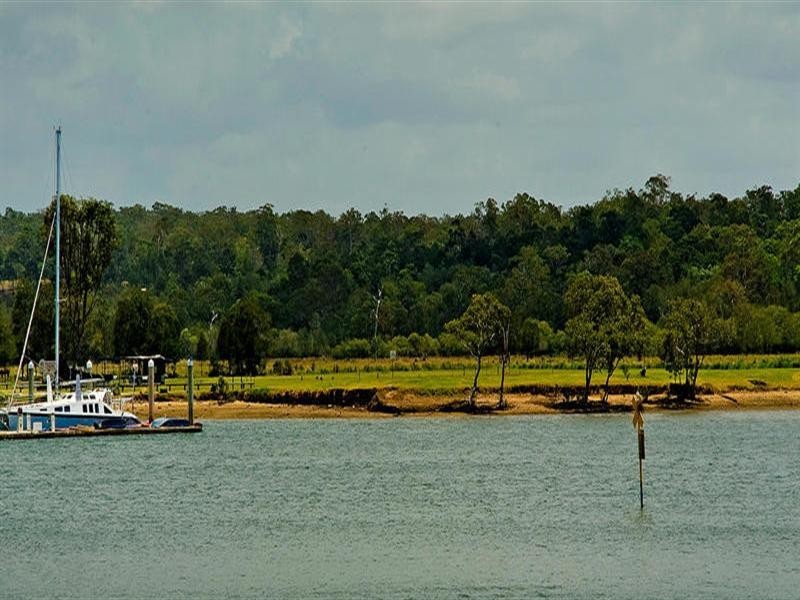 1674 Riverdale Drive, Hope Island QLD 4212