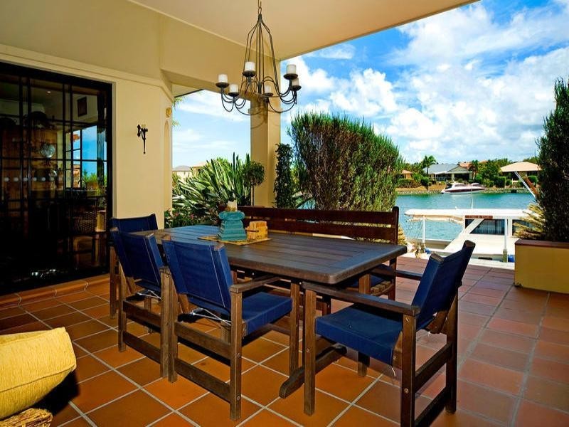 13 Glenwater Crescent, Helensvale QLD 4212