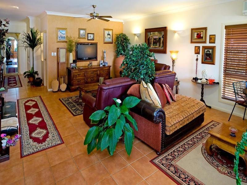 13 Glenwater Crescent, Helensvale QLD 4212