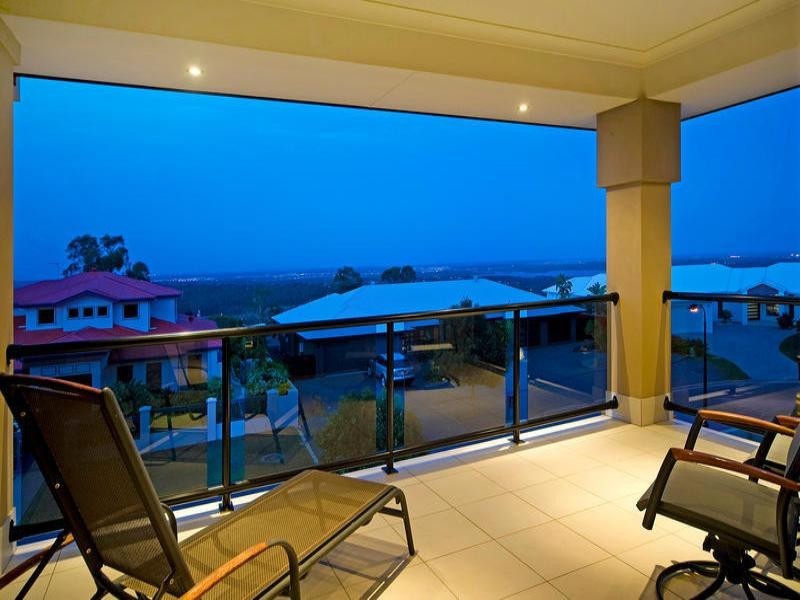 3 Zenith Crescent, Pacific Pines QLD 4211