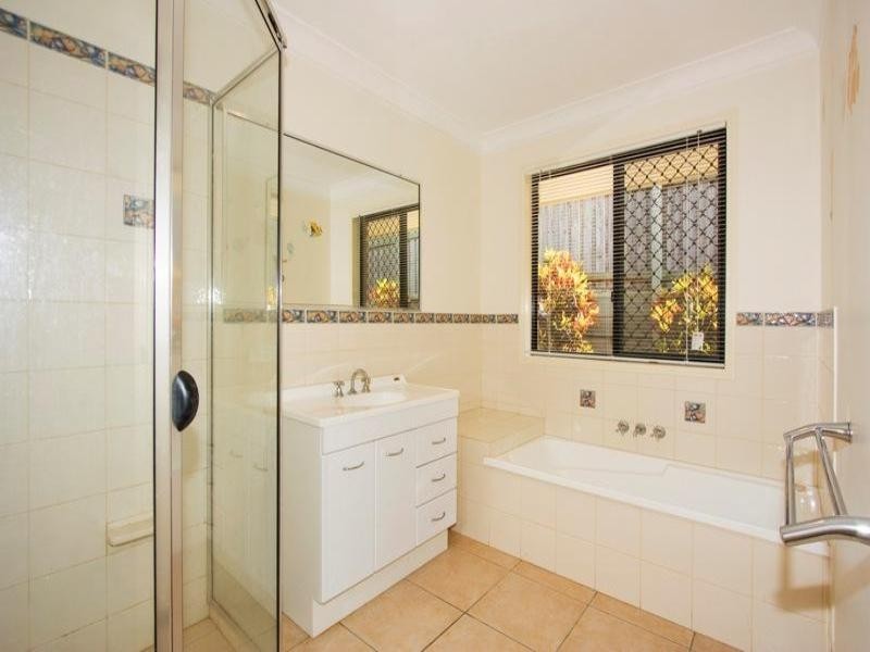 42 Ormeau Ridge Road, Ormeau Hills QLD 4208