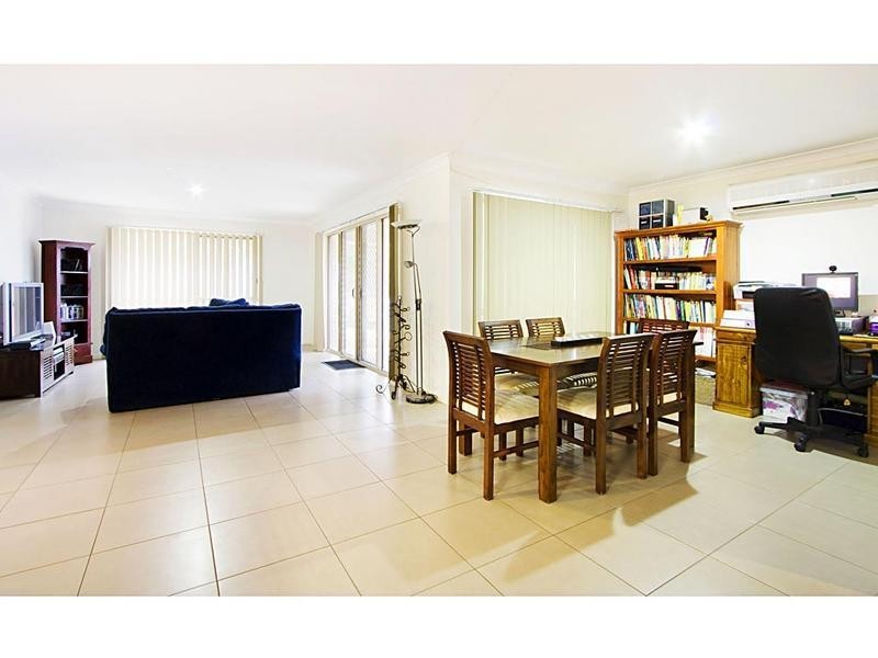 14 Southern Lights Drive, Pimpama QLD 4209