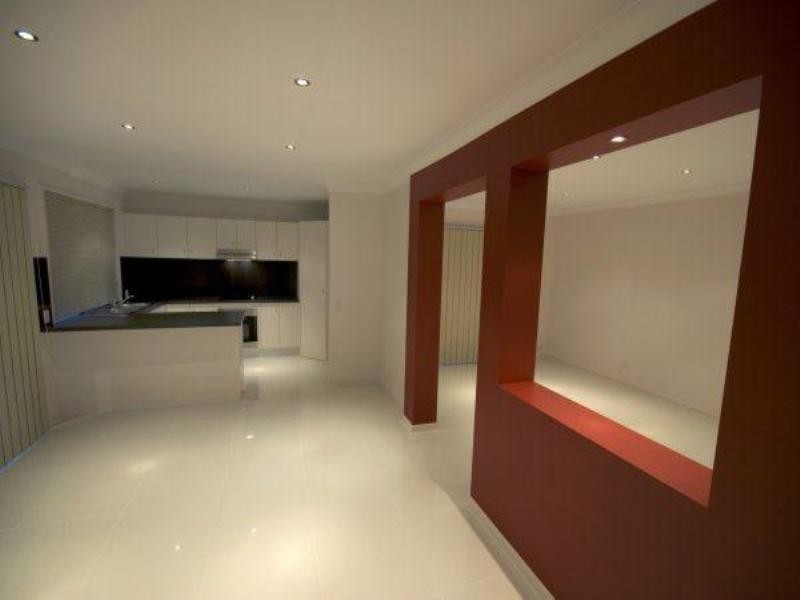 8 Pendragon Court, Ormeau QLD 4208