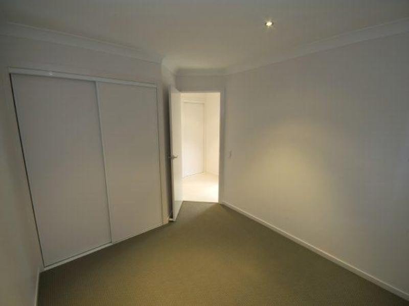 8 Pendragon Court, Ormeau QLD 4208