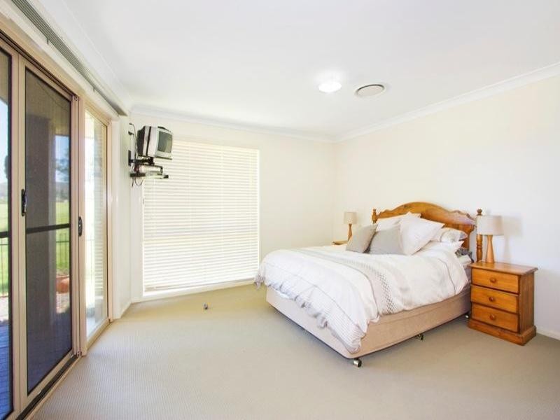 84 Ormeau Ridge Road, Ormeau Hills QLD 4208