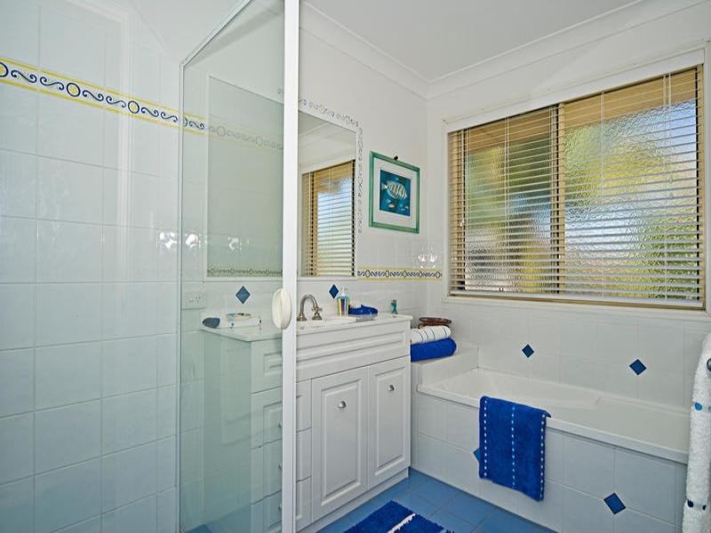 26 Parkwater Terrace, Helensvale QLD 4212