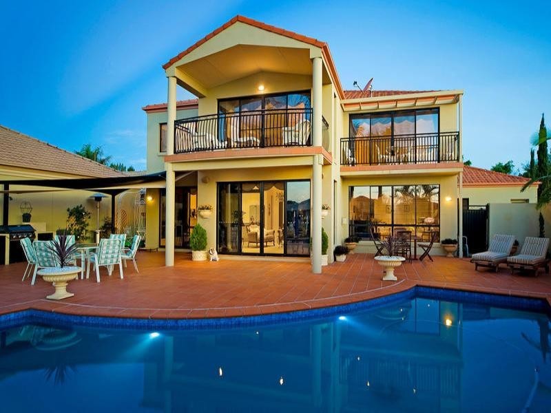 2107 Carlton Close, Hope Island QLD 4212