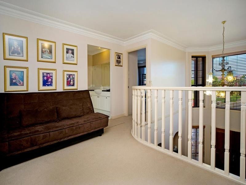 5 Wisemans Court, Hope Island QLD 4212