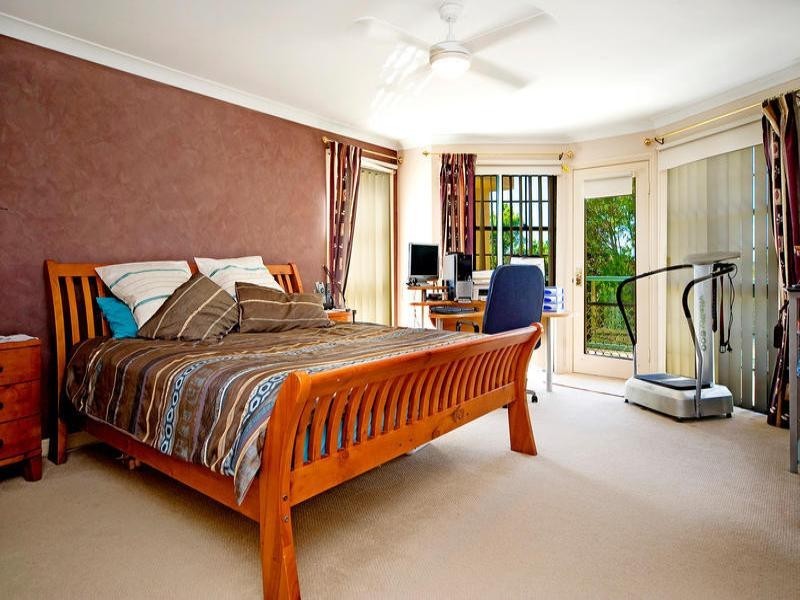 5 Wisemans Court, Hope Island QLD 4212