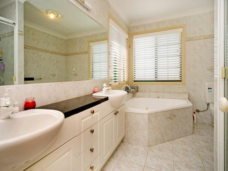 5 Wisemans Court, Hope Island QLD 4212