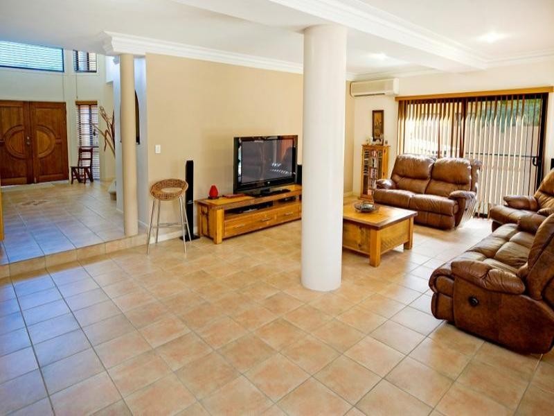5 Wisemans Court, Hope Island QLD 4212