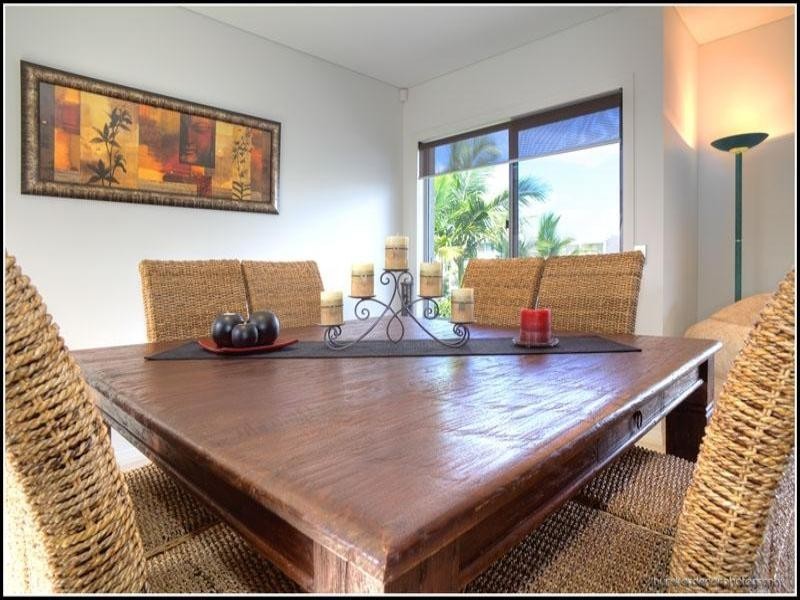 15 Ferrymans Court, Helensvale QLD 4212