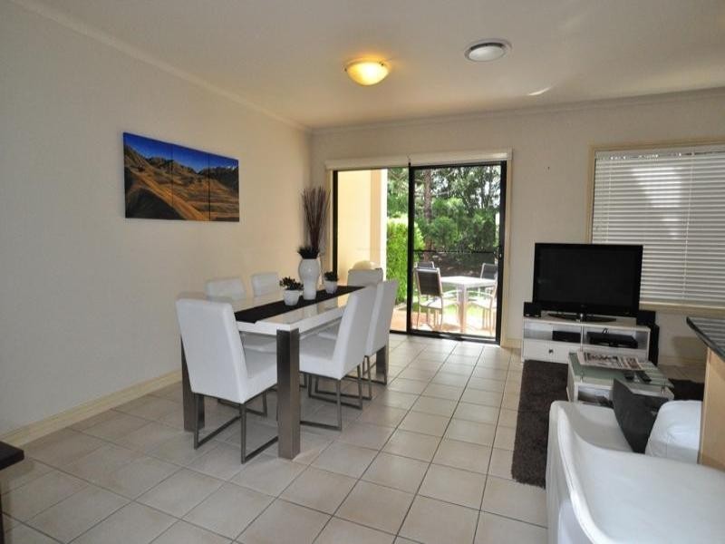 8852 Magnolia Drive East, Hope Island QLD 4212