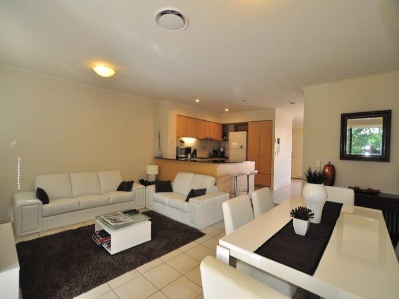 8852 Magnolia Drive East, Hope Island QLD 4212