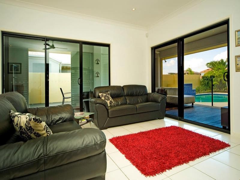 2560 Cressbrook Drive, Hope Island QLD 4212
