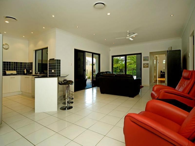 2560 Cressbrook Drive, Hope Island QLD 4212