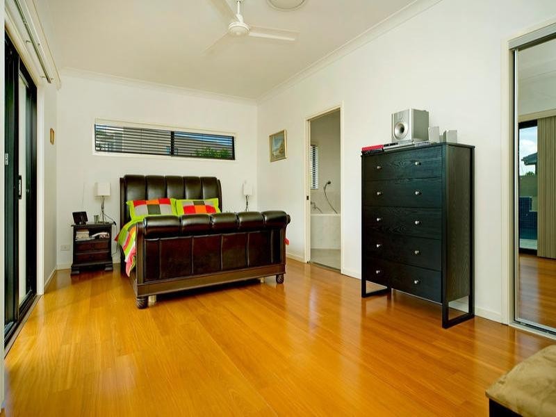 2560 Cressbrook Drive, Hope Island QLD 4212