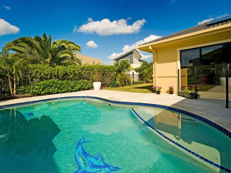 2560 Cressbrook Drive, Hope Island QLD 4212
