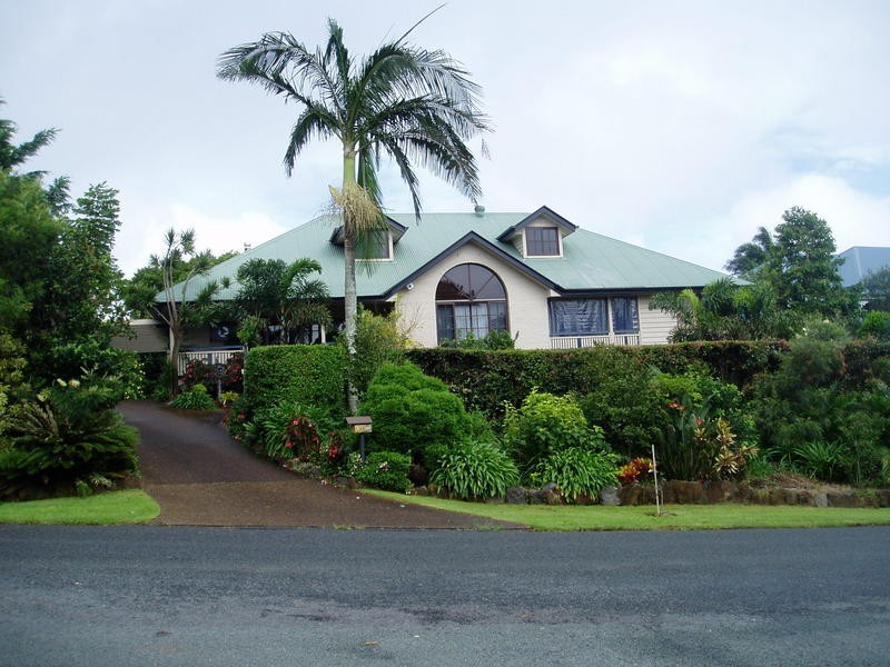 13 Paradise Drive, Tamborine Mountain QLD 4272