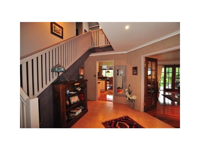 13 Paradise Drive, Tamborine Mountain QLD 4272