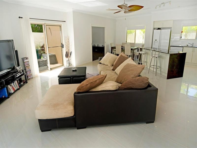 6001 The Lakes Drive, Hope Island QLD 4212