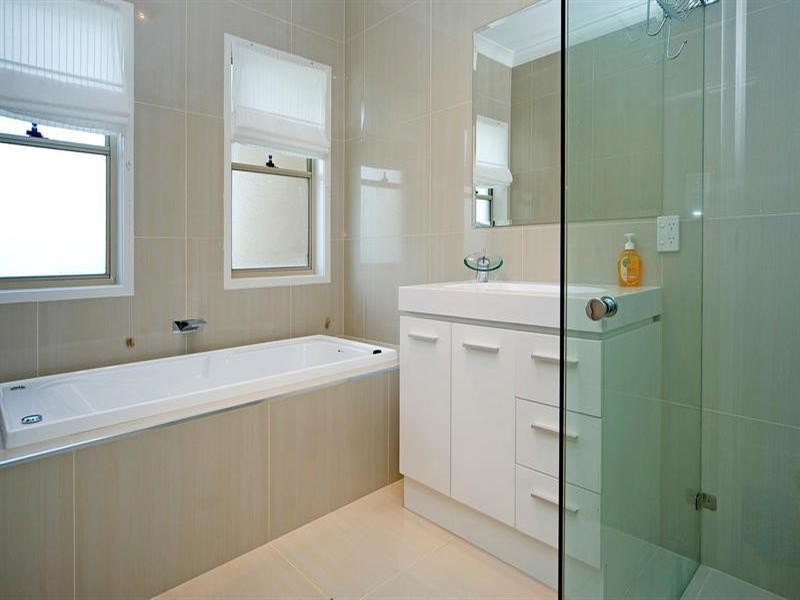 6001 The Lakes Drive, Hope Island QLD 4212