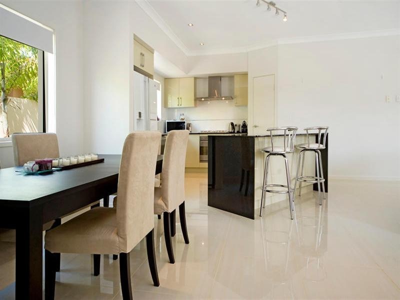 6001 The Lakes Drive, Hope Island QLD 4212