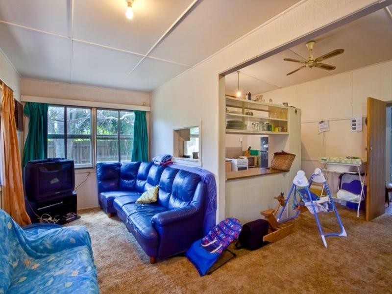 8 Sunshine Court, Labrador QLD 4215