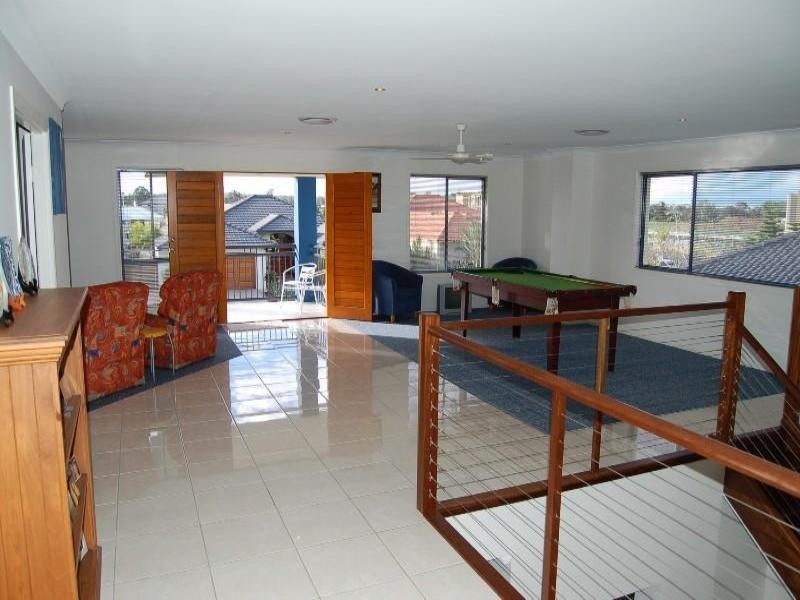 17 Ferrymans Court, Helensvale QLD 4212