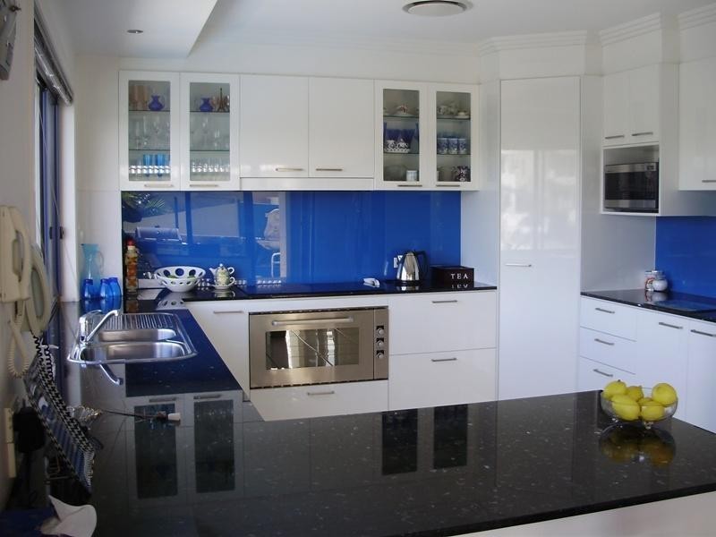 17 Ferrymans Court, Helensvale QLD 4212