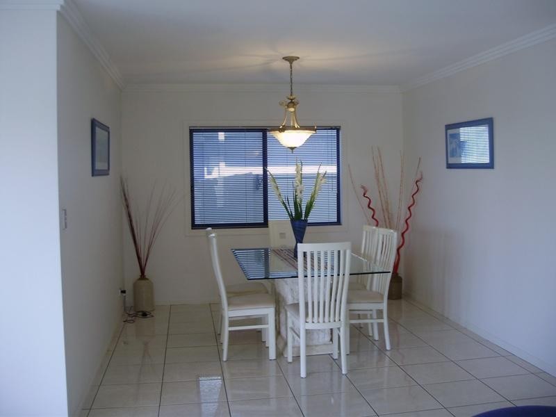 17 Ferrymans Court, Helensvale QLD 4212