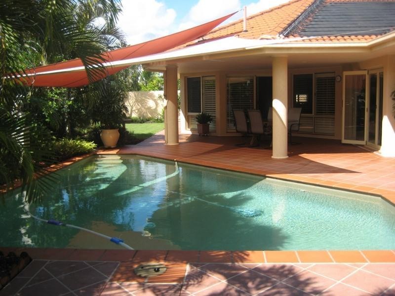 18 Parkwater Terrace, Helensvale QLD 4212