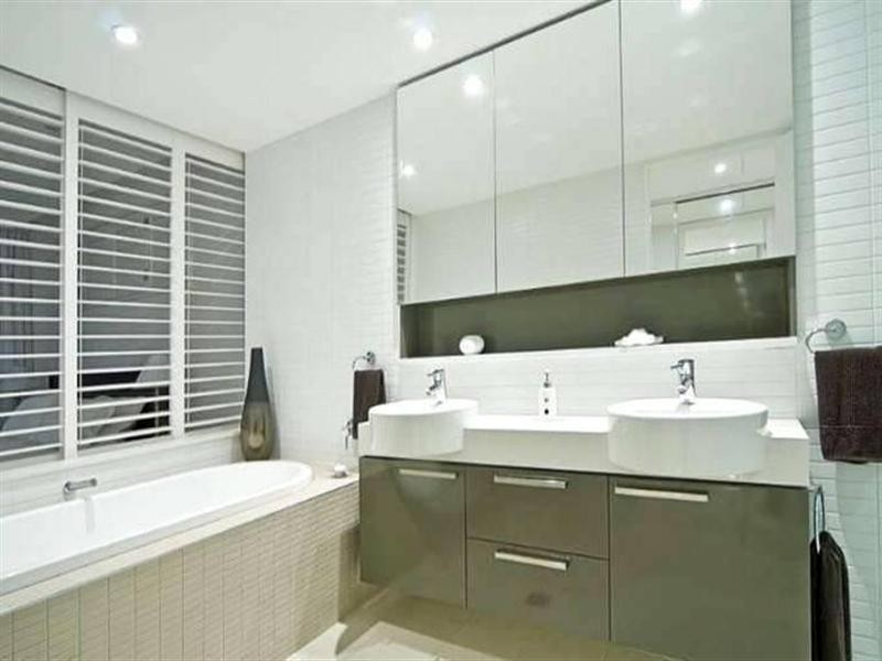 2306 323 Bayview Street, Hollywell QLD 4216