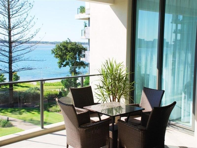 2306 323 Bayview Street, Hollywell QLD 4216