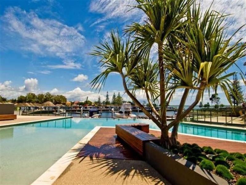 2306 323 Bayview Street, Hollywell QLD 4216