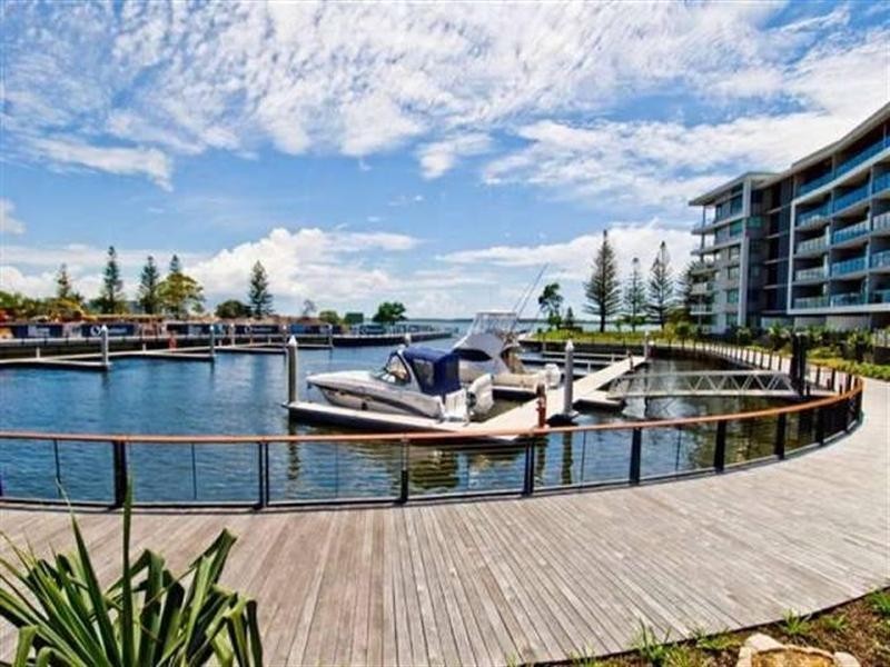 2306 323 Bayview Street, Hollywell QLD 4216