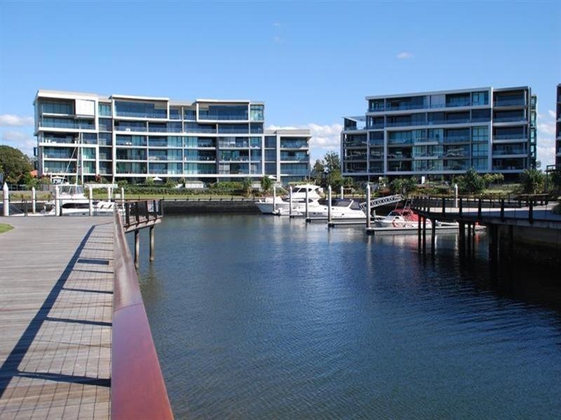 2306 323 Bayview Street, Hollywell QLD 4216