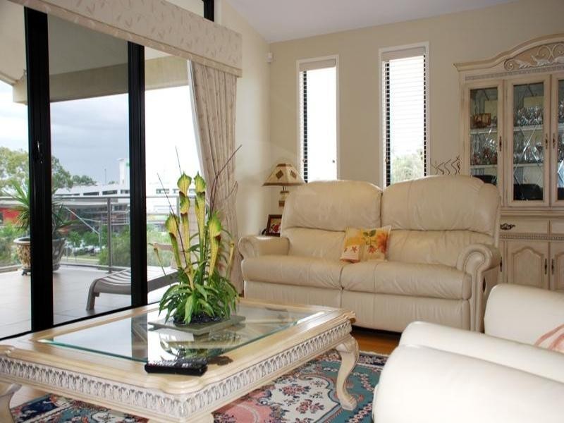 2/19 Waratah Avenue, Biggera Waters QLD 4216