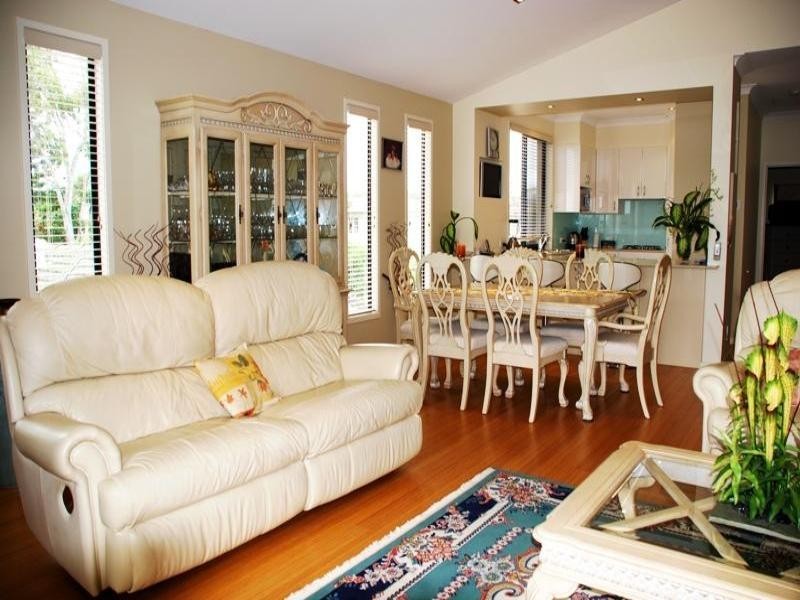 2/19 Waratah Avenue, Biggera Waters QLD 4216