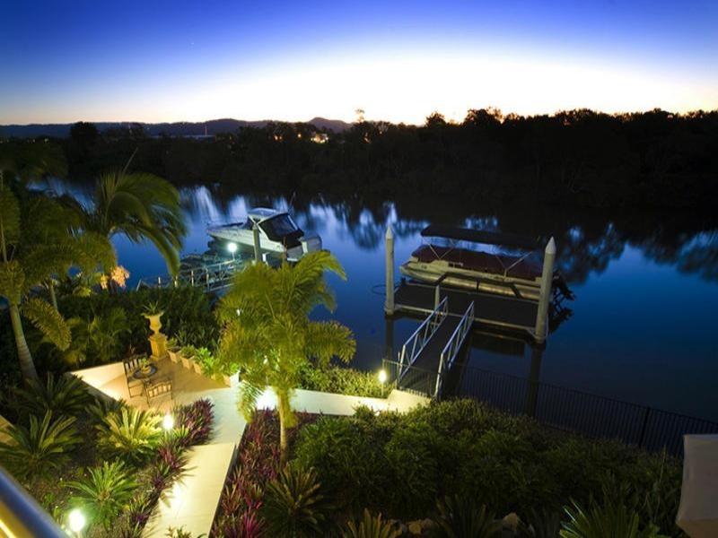 2342 Cressbrook Drive, Hope Island QLD 4212