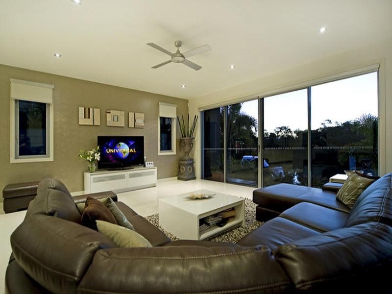 2342 Cressbrook Drive, Hope Island QLD 4212