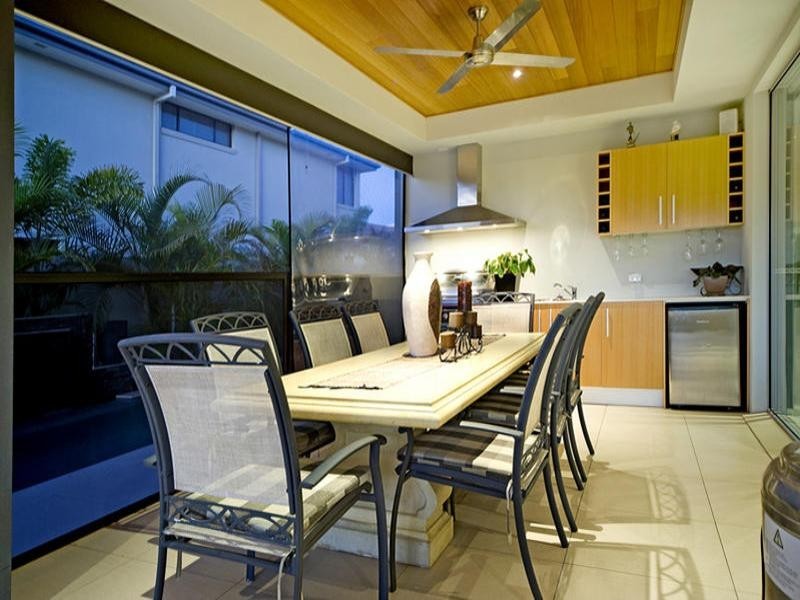 2342 Cressbrook Drive, Hope Island QLD 4212